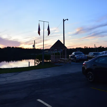 Novastar Motel On The Lake-3