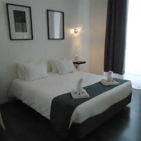 Albufeira Beach Hotel By Kavia-3