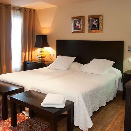 Hostal Tres Soles-3