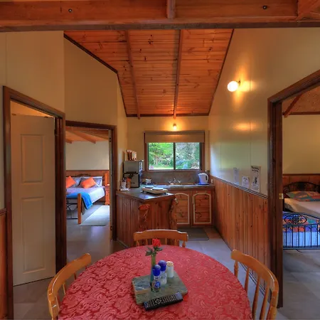 Stanley Lakeside Spa Cabins-2