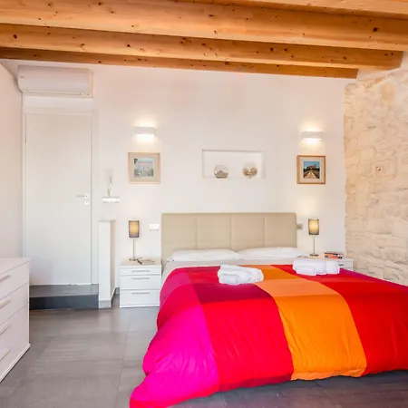B&B Bianco E Blu-3