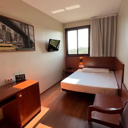 B&B HOTEL Tarragona Reus-3