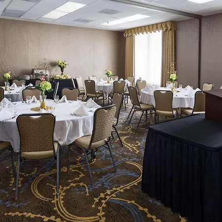 Radisson Hotel Bismarck-2