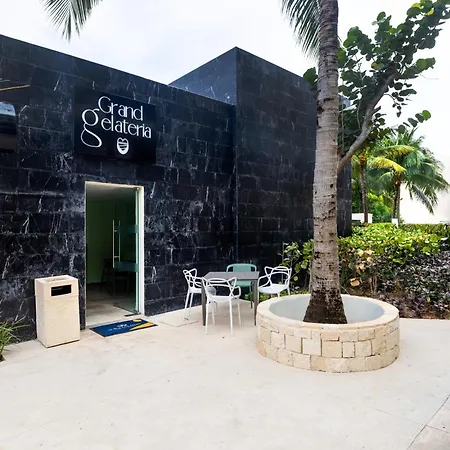 Grand Palladium Select Costa Mujeres-3