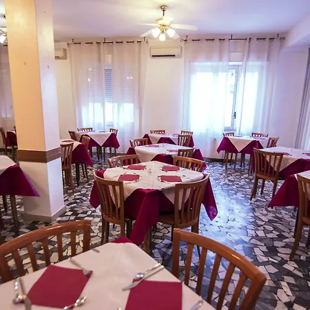 Hotel Enna Rimini-2