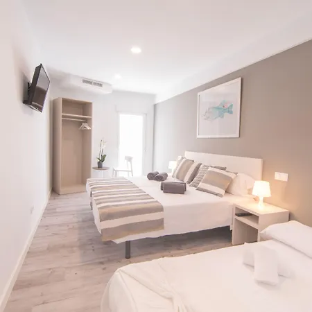 Blu Hostal Diana-3