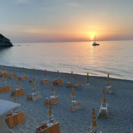 Le Roccette Mare Beach Hotel & Restaurant-2