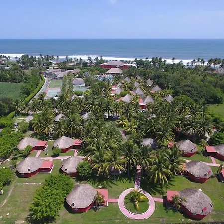Las Hojas Resort & Beach Club-2
