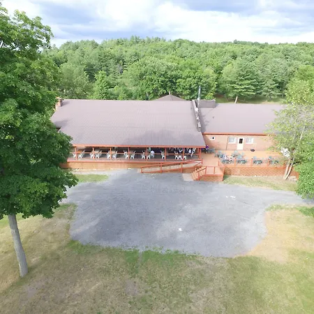Stoco Lake Lodge-3