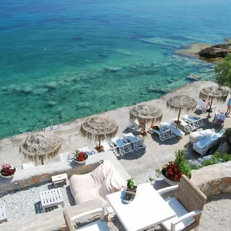 Kekrifalia Hotel-2
