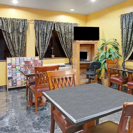 Sapphire Inn & Suites-2