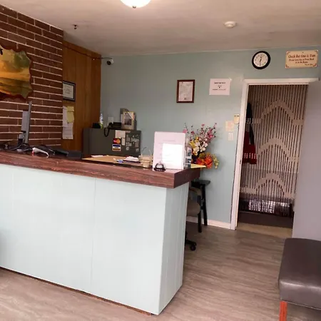 Regal Motel-2