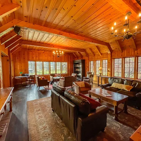 Lake Creek Lodge-3