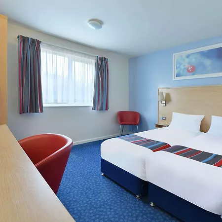 Travelodge Hull South Cave-3