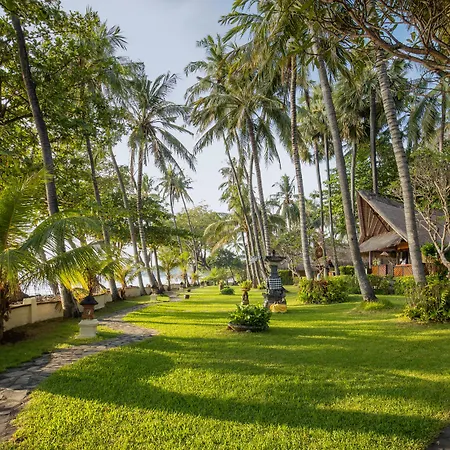 Alam Anda Ocean Front Resort & Spa Dive Resort-3