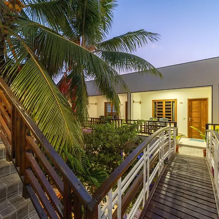 Kamadhoo Inn-3