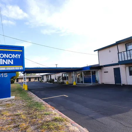 Economy Inn Kingsville-3