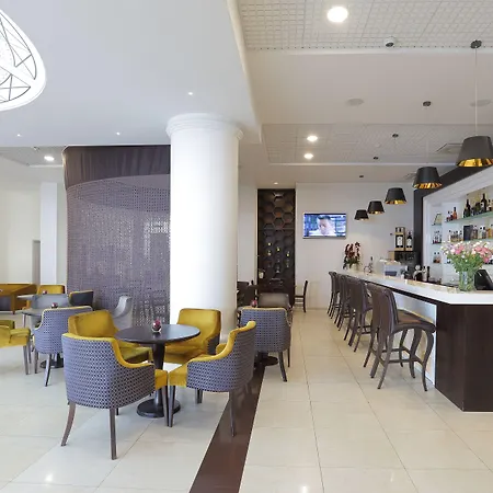 Aurora Hotel Klaipeda-2