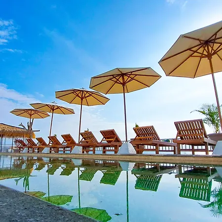 Gili Beachfront Suites-3