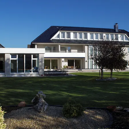Hotel Am Friesenstrand-3