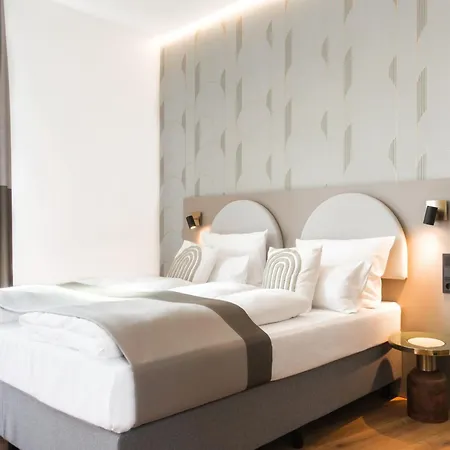 Guestified Barbarossa Hotel-2