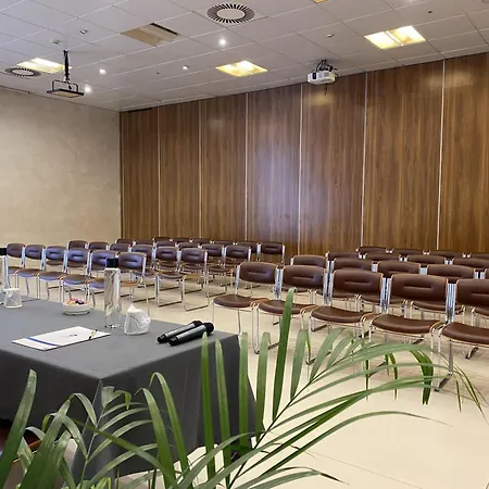 Best Western Modena District-3