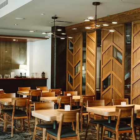 Four Points by Sheraton Lévis Convention Centre-2