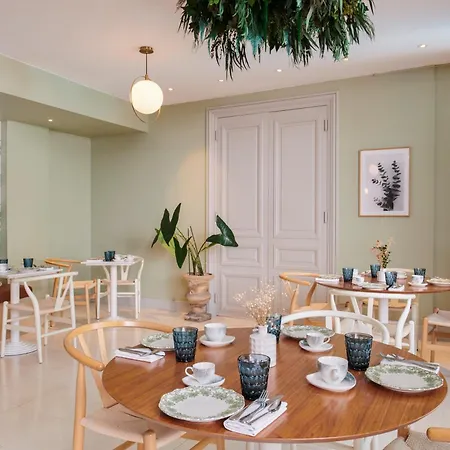 Maison Des Ambassadeurs-2
