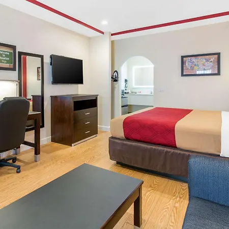 Econo Lodge Inn & Suites Houston Willowbrook-2