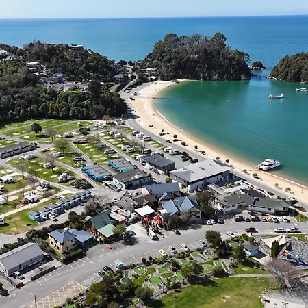 Kaiteriteri Recreation Reserve Cabins-2
