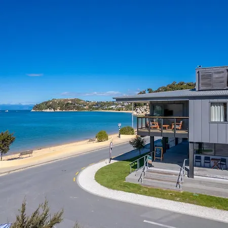 Kaiteriteri Recreation Reserve Cabins-3