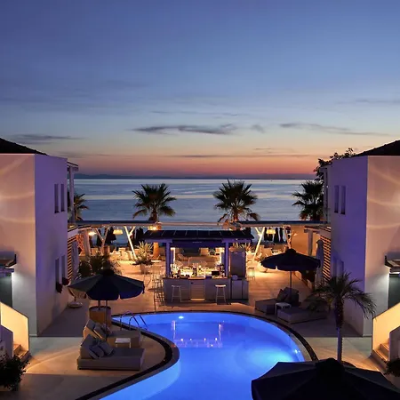 Icon Suites By The Sea-2