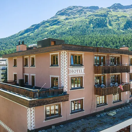 Hotel Corvatsch-2