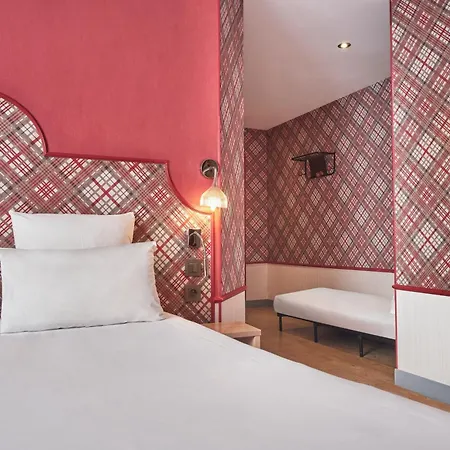Hotel Boris V. By Happyculture-3