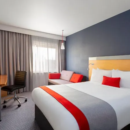 Holiday Inn Express Birmingham Redditch By Ihg-2