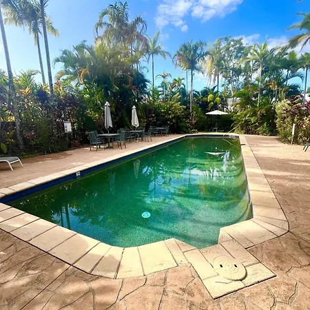 The Villas Palm Cove-Private Pool In Each Villa-2
