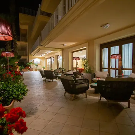 Dioscuri Bay Palace-2