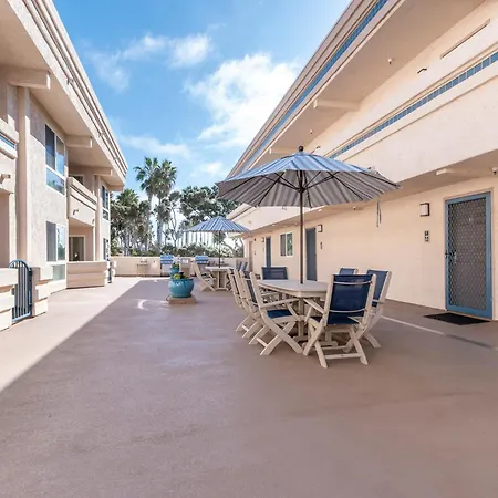 Southern California Beach Club-3