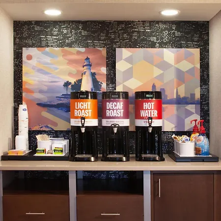 Hampton Inn & Suites Cleveland-Mentor-3