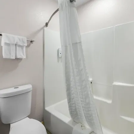 Quality Inn Brewerton - Syracuse Oneida Lake Area-2