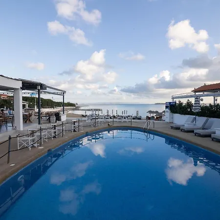 Oasis Beach Hotel-3