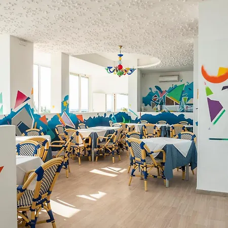 Bikini Tropicana Family Hotel-3