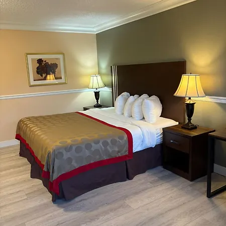 Grand Forks Inn-3