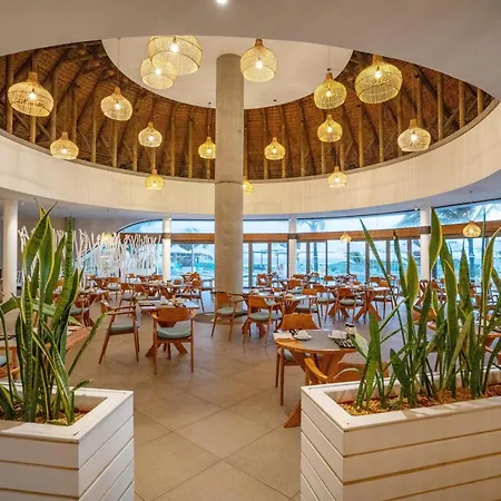 Radisson Blu Poste Lafayette Resort & Spa (Adults Only)-3