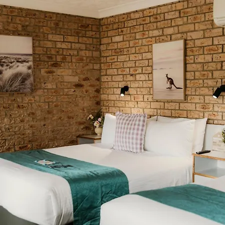 Kennedy Drive Boutique Motel & Nursery- Close To City Centre & Airport - 24 Hour Self Check-In-3