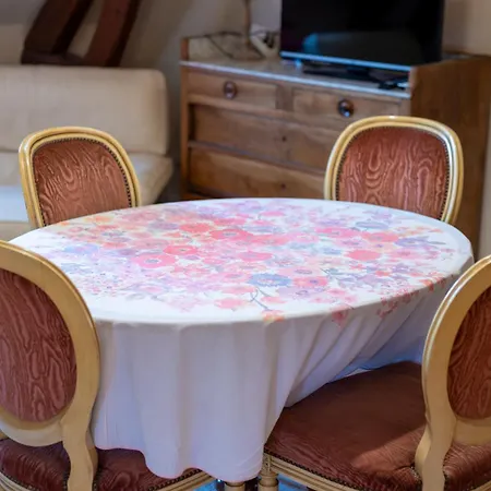 Chambres D'Hotes "La Grand' Maison"-3
