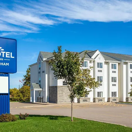 Microtel Inn & Suites Sault Ste. Marie-3