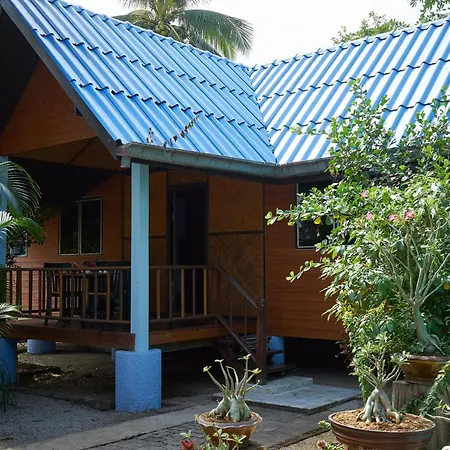 Blue Beach Bungalow-3