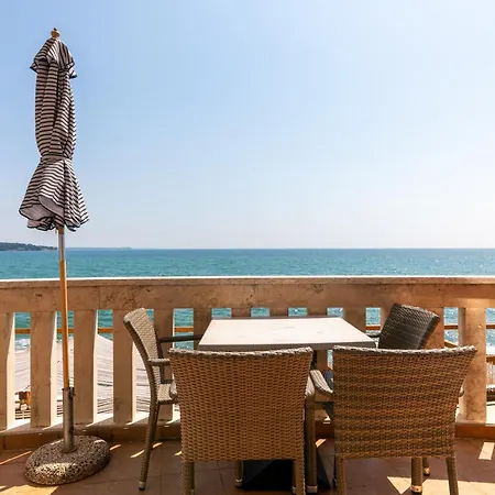 Rotonda Inn Novigrad-3