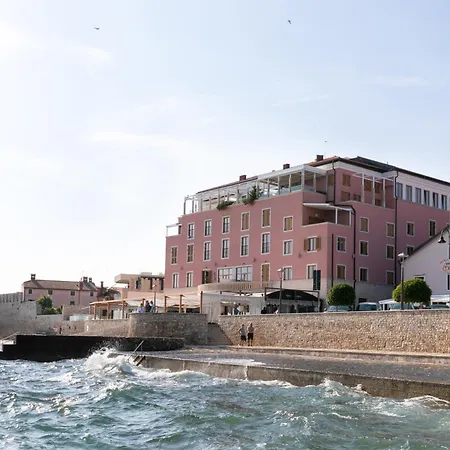 Rotonda Inn Novigrad-2